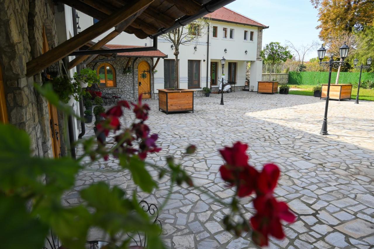 Aparthotel Twenty Park Kikinda Exterior foto